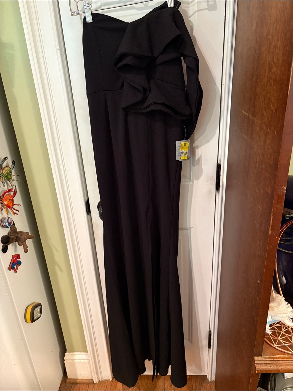 Lulus NWT Black One-Shoulder Ruffle Gown sku TR115 floor length zipper close